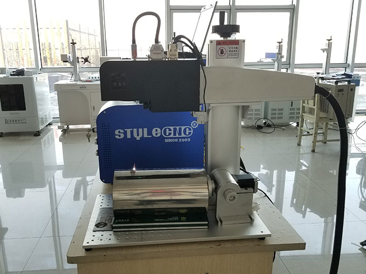 Dynamic Focusing 3D Fiber Laser Engraver with Rotary Attachment Fiber Laser Marking Machine