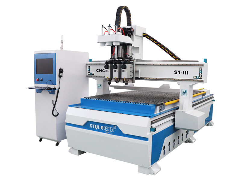 The First Picture of Kitchen Cabinet Door Making CNC Router Machine