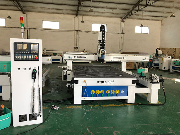 The First Picture of CNC Wood Carving Machine for Furniture, Table, Chair, Door