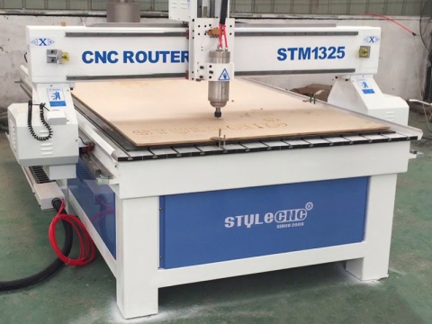 Standard 1325 CNC Woodworking Machine for MDF Cutting