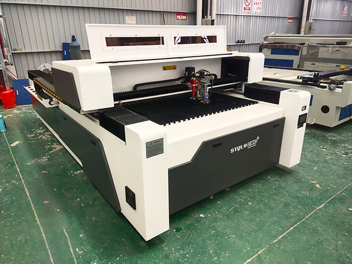 The Second Picture of 4x8 Flatbed Laser CNC Engraving Cutting Machine for Sale
