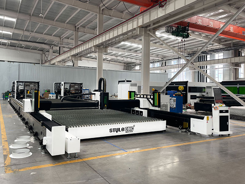 Ultra-Large Fiber Laser Sheet Metal Cutting Table 30000W Ultra-Large Fiber Laser Sheet Metal Cutting Table 30000W