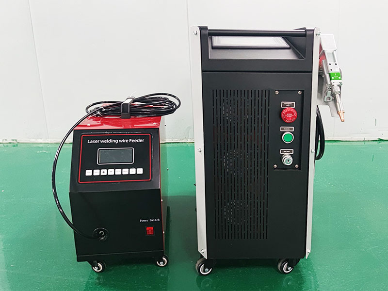 Air-Cooled Portable Laser Welder with Handheld Welding Gun Air-Cooled Portable Laser Welder with Handheld Welding Gun