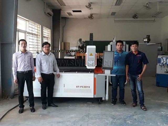 Fiber Laser Metal Cutter for School Education in Vietnam