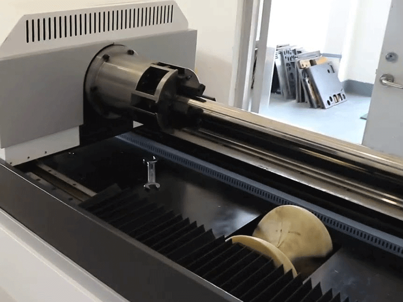 2mm Stainless Steel Pipe Laser Cutting Machine