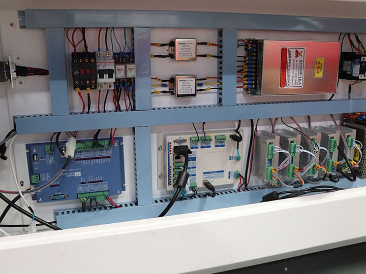 Metal and nonmetal laser cutting machine 300W