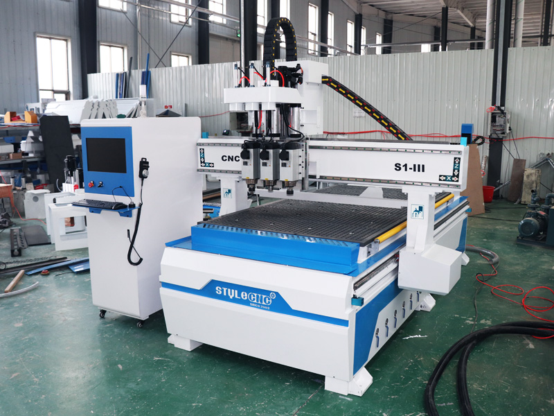 The Second Picture of Kitchen Cabinet Door Making CNC Router Machine