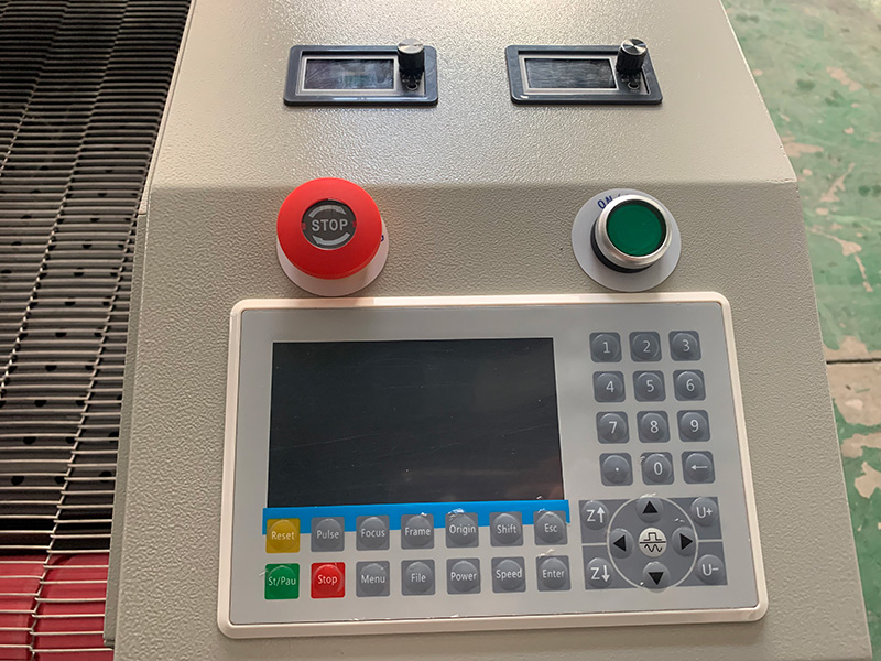 CNC Laser Fabric Cutter for Home Use with Automatic Feeder STYLECNC