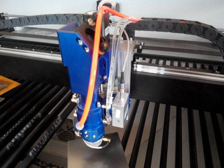 Why CO2 laser cutting machine X axis and Y axis shaking?