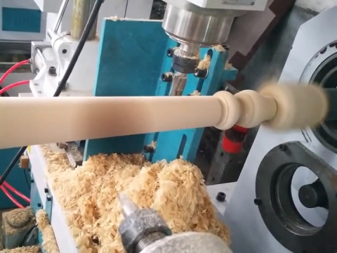 Automatic Wood Lathe Turning Roman Columns and Table Legs