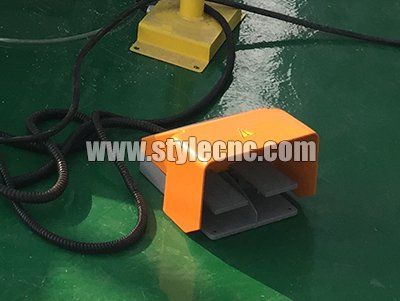 Pedal control of Customized furniture CNC router Pedal control of Customized furniture CNC router