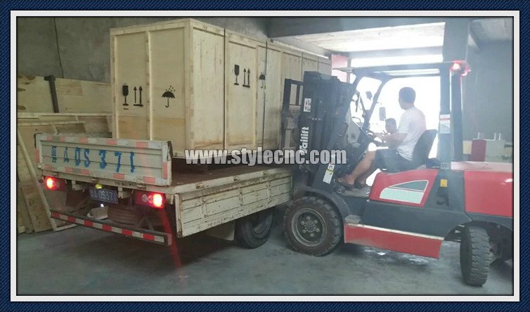 Stone CNC router 2030 package outside Stone CNC router 2030 package outside