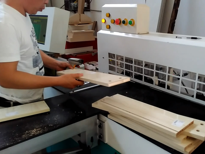 How Does An Automatic CNC Side Drilling Machine Work?