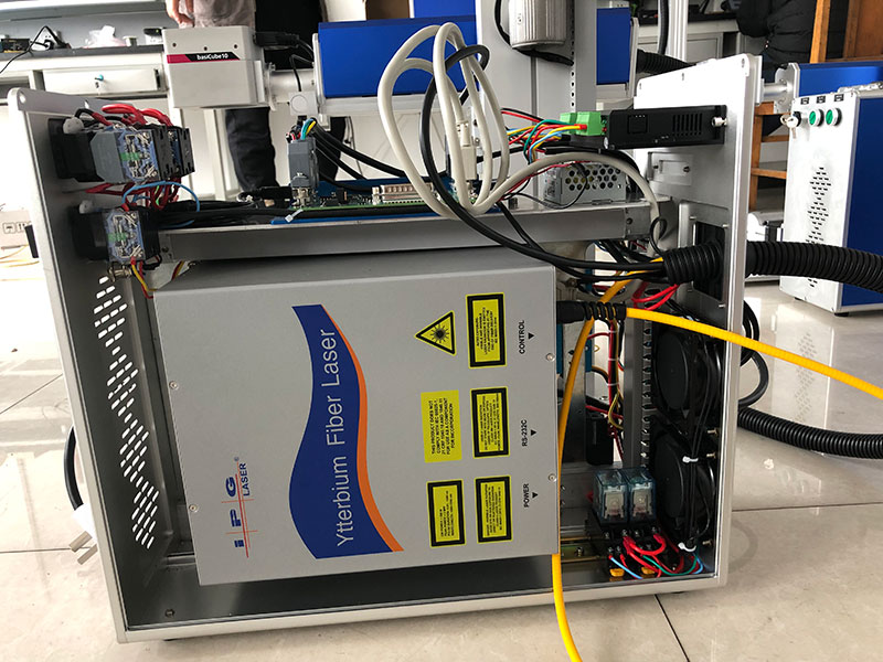IPG fiber laser source
