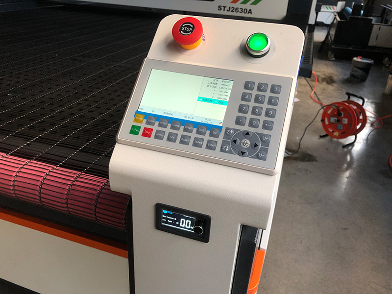Automatic CO2 Laser Cutter for Clothing, Garment, Apparel