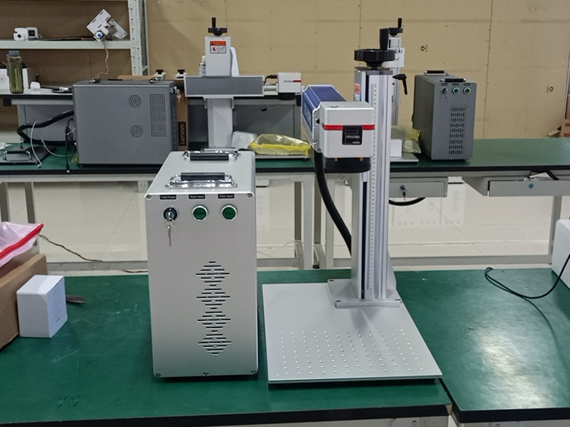 Color fiber laser engraving machine