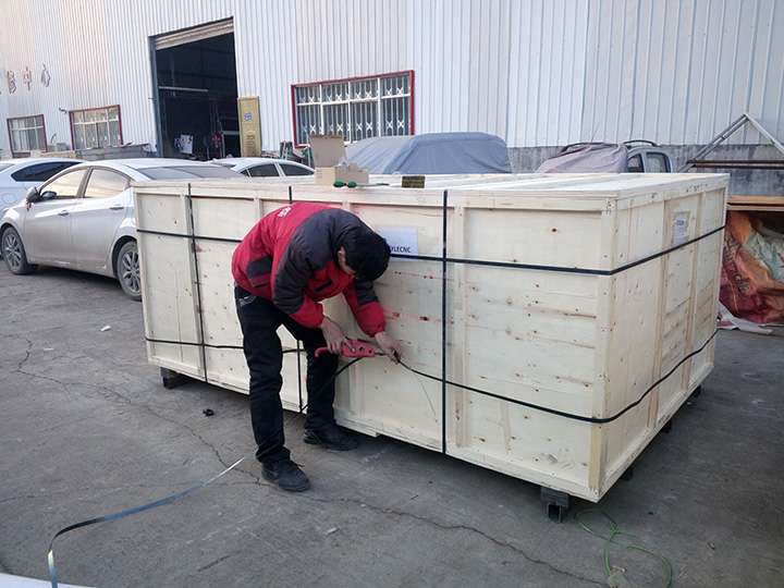 激光切割機發(fā)貨到厄瓜多爾 激光切割機發(fā)貨到厄瓜多爾