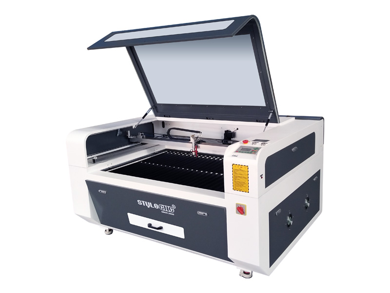 The First Picture of 100W Laser Wood Cutting Machine on Sale with CO2 Laser Tube