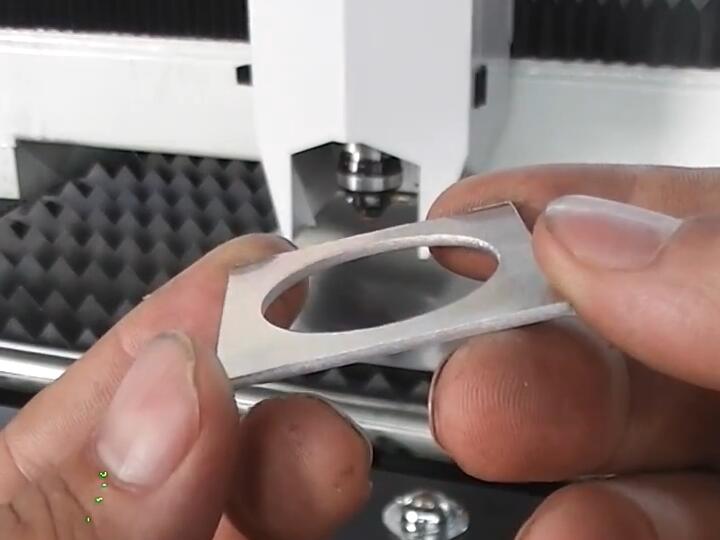 Fiber <i><i>laser</i></i> <i><i>cutting</i></i> <i><i>machine</i></i> 1000W <i><i>cutting</i></i> 1.5mm Aluminum Fiber <i><i>laser</i></i> <i><i>cutting</i></i> <i><i>machine</i></i> 1000W <i><i>cutting</i></i> 1.5mm Aluminum