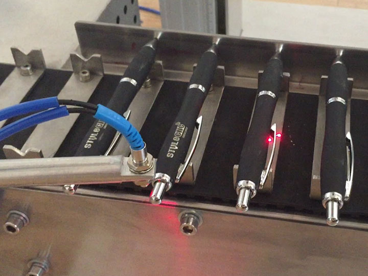 MOPA Laser Marking Machine with Conveyor Belt for Pen Engraving