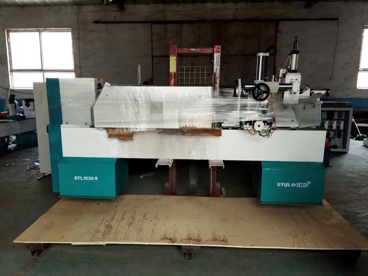 New CNC Wood Lathe for Turning, Grooving, Carving and Hollowing in Romania New CNC Wood Lathe for Turning, Grooving, Carving and Hollowing in Romania