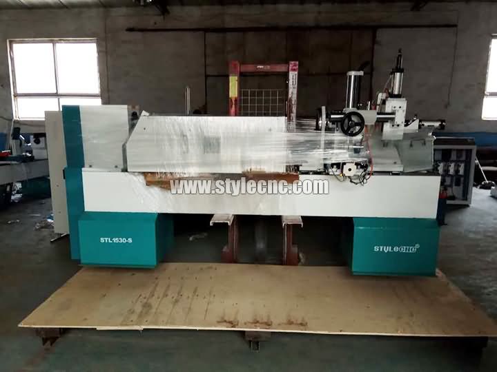 Romania CNC wood lathe STL1530-S