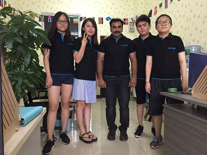 Apmeklēja klientu Ali kungs no Pakistānas STYLECNC fabrika