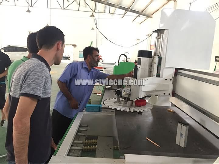 Auto tool changer CNC router Auto tool changer CNC router