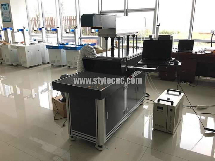 The First Picture of 3D CO2 Laser Marking Machine for Paper Card Making