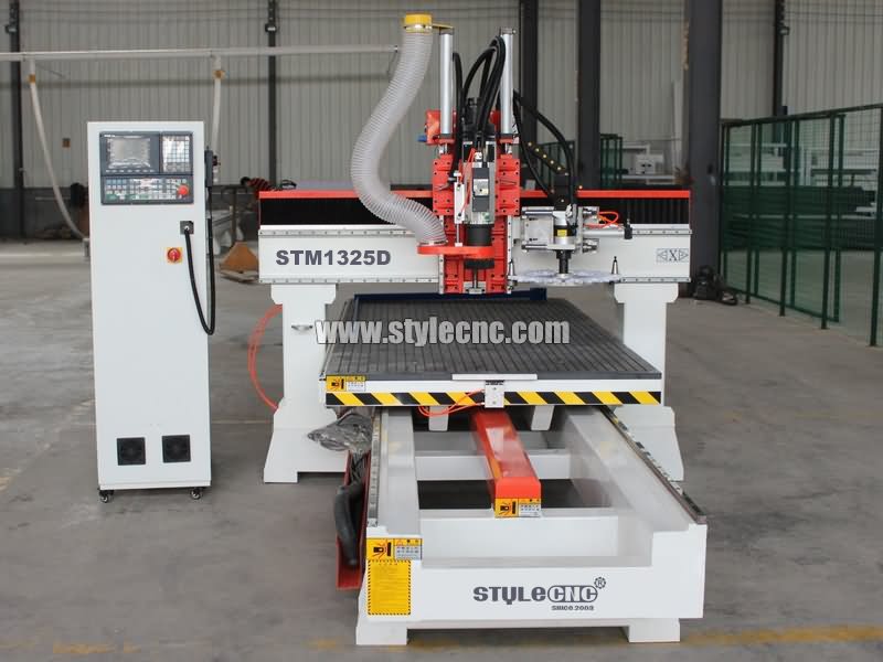 Moving table CNC router Moving table CNC router