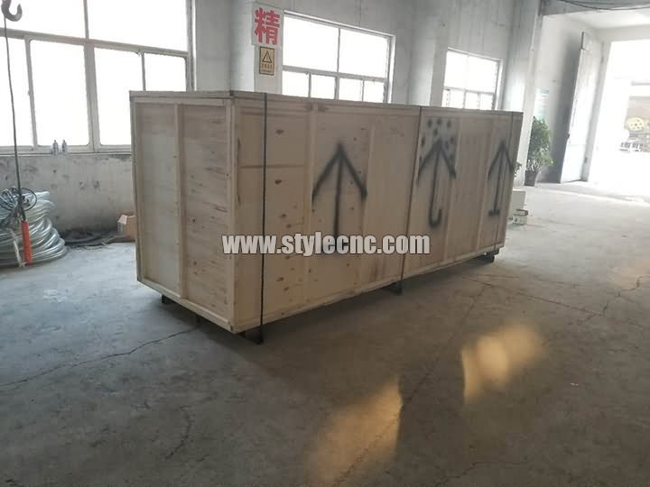 Big size CNC wood lathe package Big size CNC wood lathe package