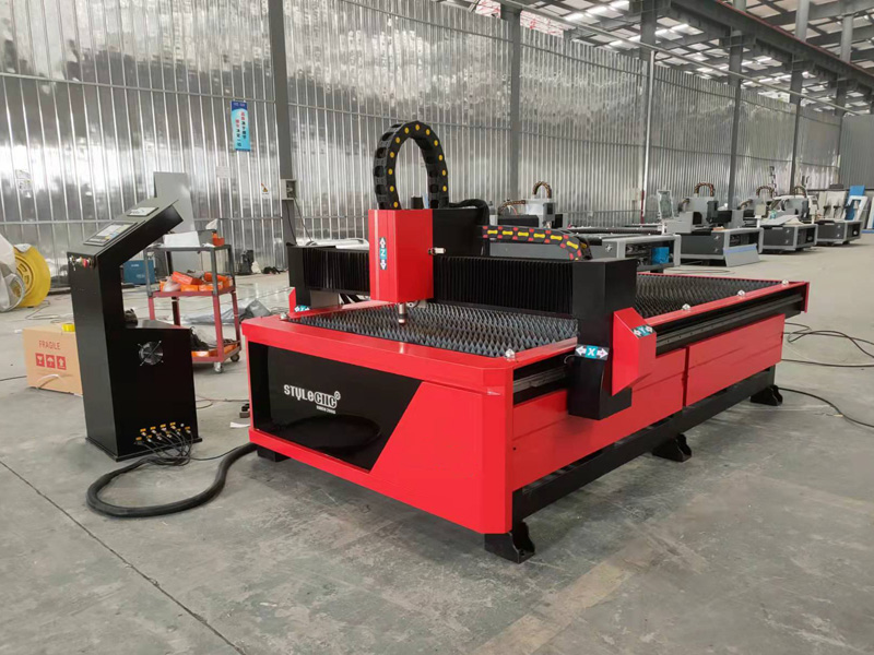 CNC plasma cutter with 100A power supply
