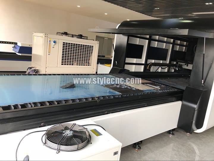 交換表 4000W 光纖激光切割系統