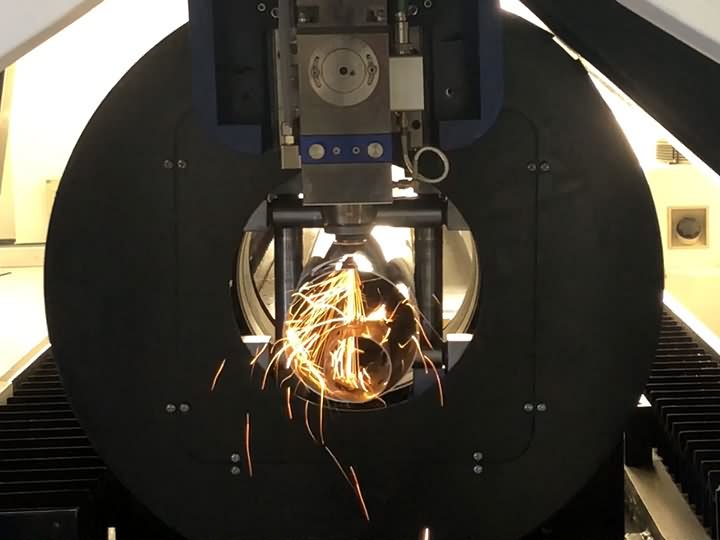 6m Length Metal Tubes and Pipes Fiber Laser Cutter 1000W