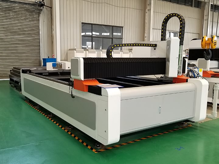 1000 Watts Fiber Laser Cutter with Exchange Table in Kuwait 1000 Watts Fiber Laser Cutter with Exchange Table in Kuwait