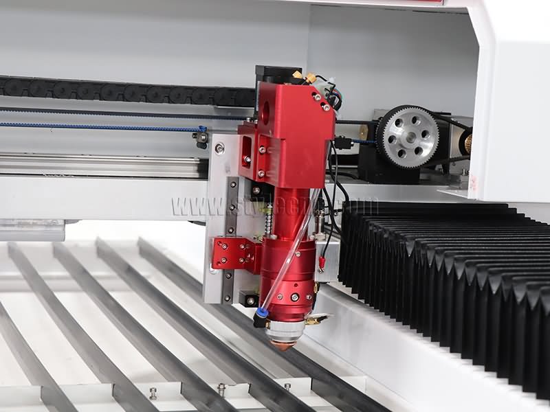 Automatic following cutting head
