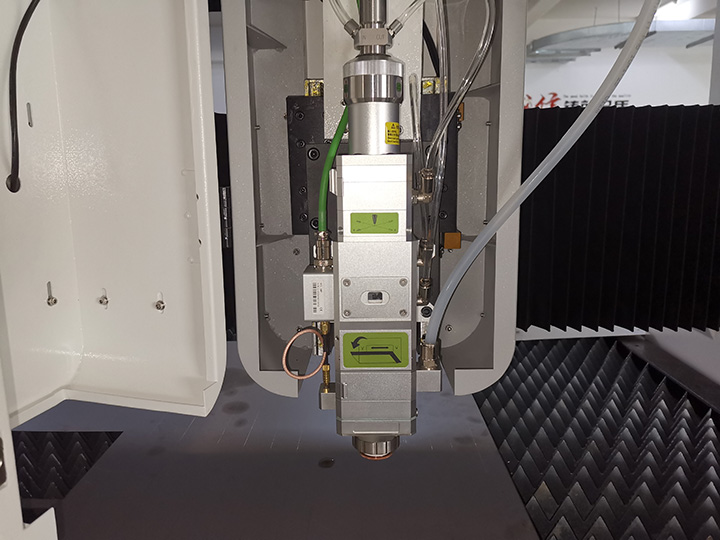 Swiss Raytool fiber laser cutting head