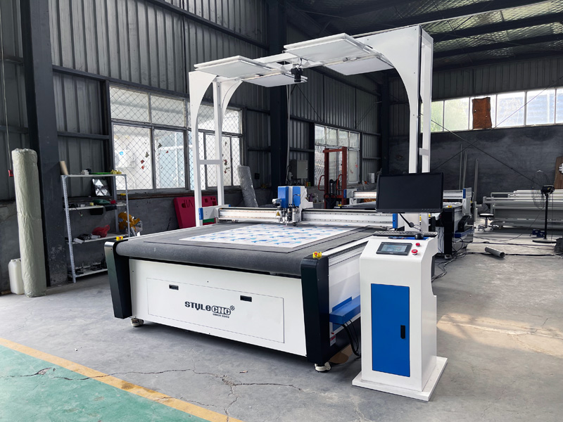 The First Picture of Industrial Digital Fabric Cutting Machine for Sale