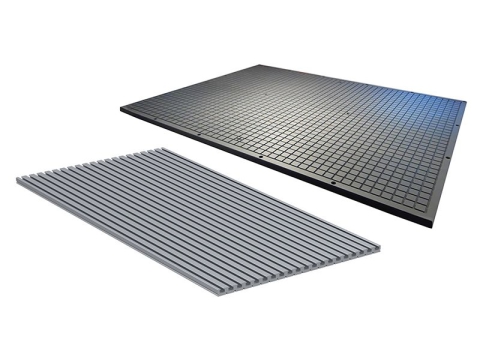 How to Choose Vacuum Table and T-slot Table for CNC Router?