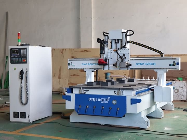 Wooden Door Making CNC Router with Linear ATC System