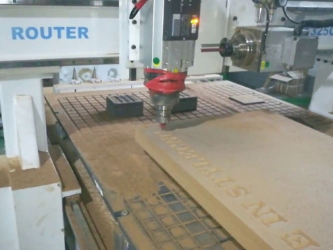 CNC Router for Wood Door Making with Automatic Tool Changer CNC Router for Wood Door Making with Automatic Tool Changer