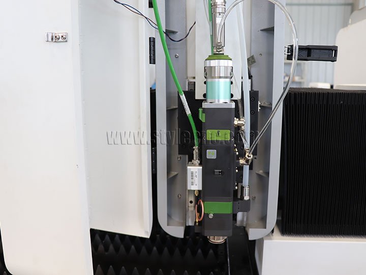 fiber laser cutting head