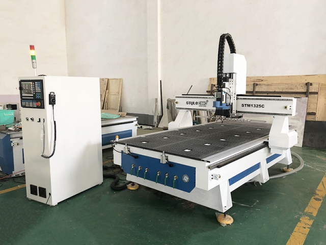4x8 Linear ATC CNC Router for Woodworking in Russia