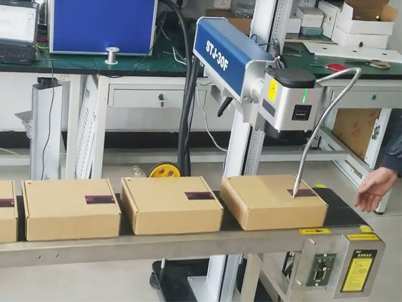How to use Industrial Laser Engraver with Flying System?