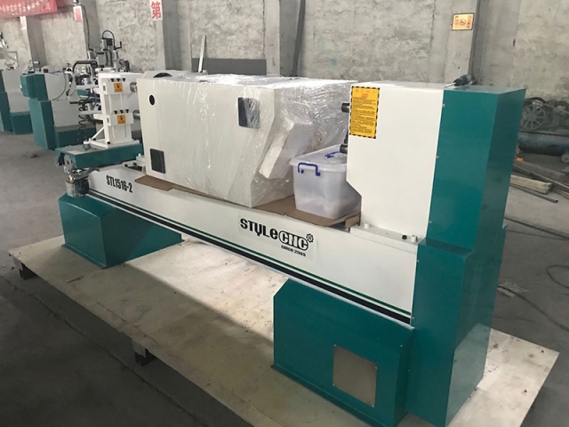 The Best Industrial CNC Wood Turning Lathe Machines in UK