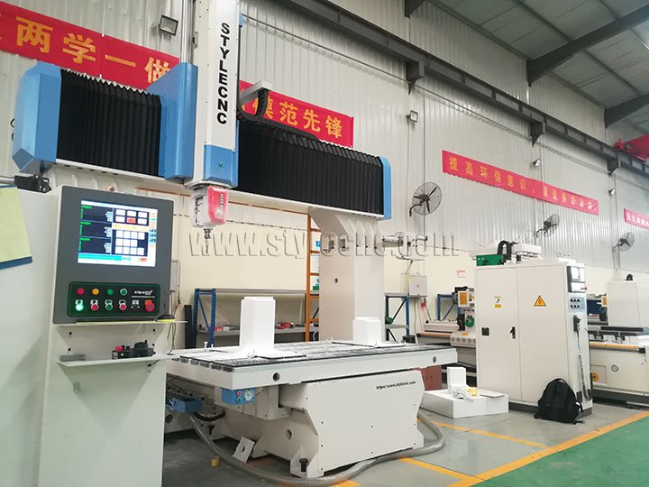 5 Axis CNC Router Machine for 3D Modeling 5 Axis CNC Router Machine for 3D Modeling