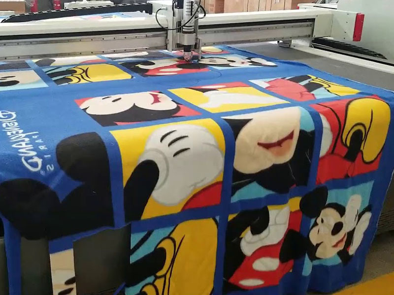 CNC Blanket Cutting Machine with Oscillating Knife Cutter