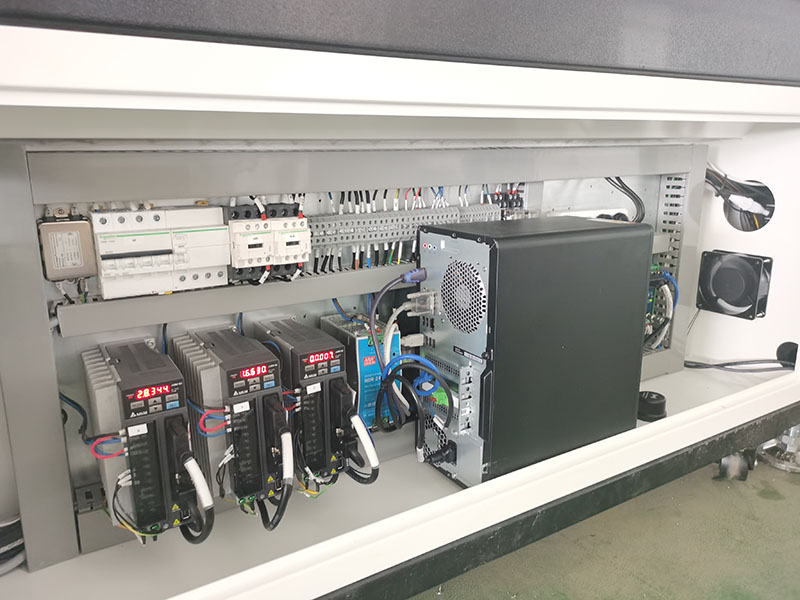 Taiwan Delta Servo Motor with Single Ball Screw Driving System