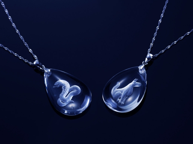 Laser Engraved 3D Crystal Pendant for Necklace