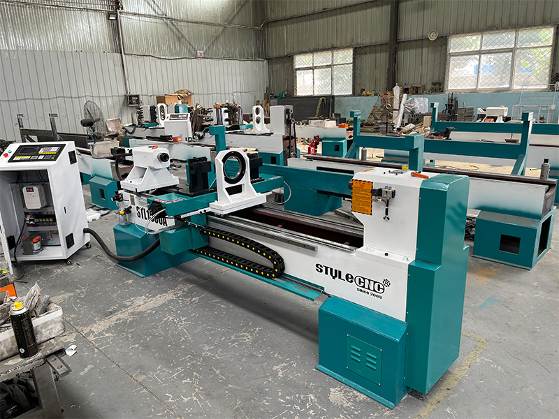 Automatic Lathe Machine for Woodworking with CNC Controller in USA
